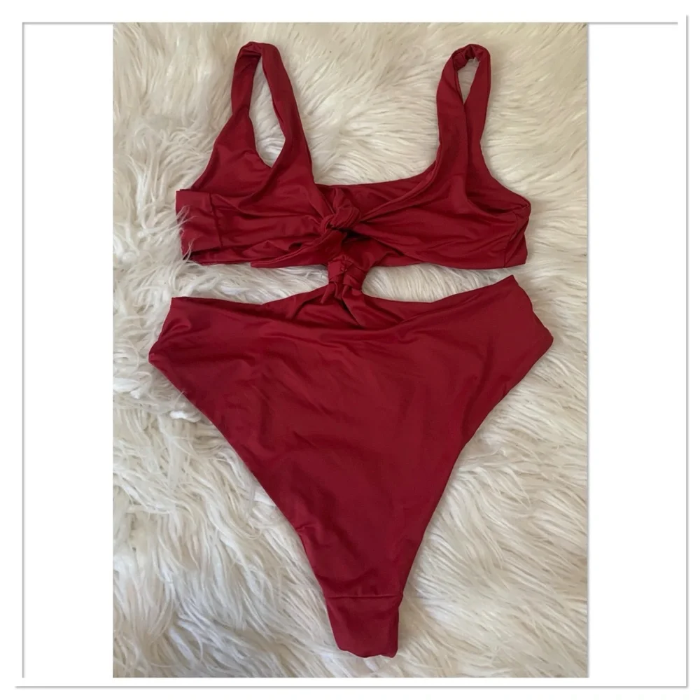 Dippin' Daisy's Cut Out Middle Swimsuit Red Size Medium - Picture 4 of 7